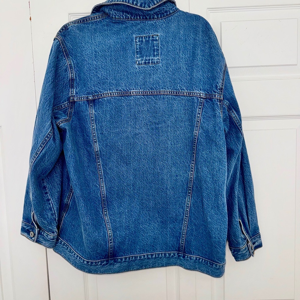 Abercrombie Women’s Oversized Blue Denim Jacket- Size Medium - Picture 13 of 16